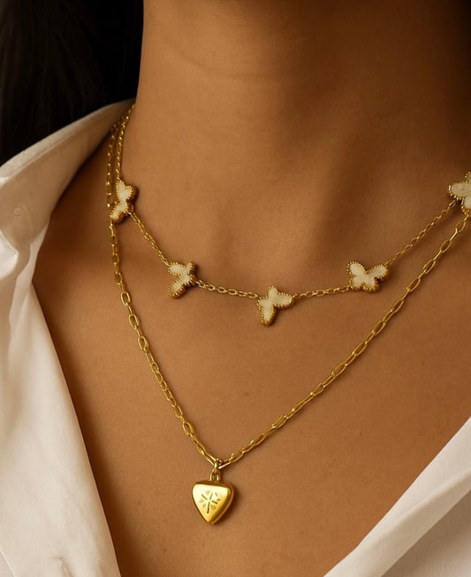 Pearl butterflies necklace