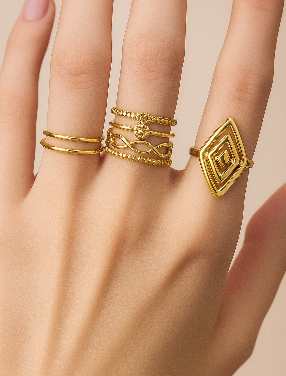 Gold rings set