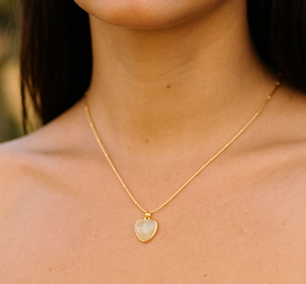 3D beige heart necklace