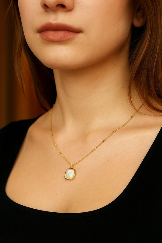 3D beige square necklace