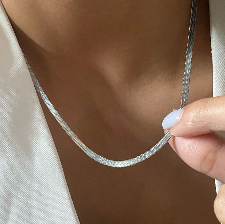Silver herringbone necklace