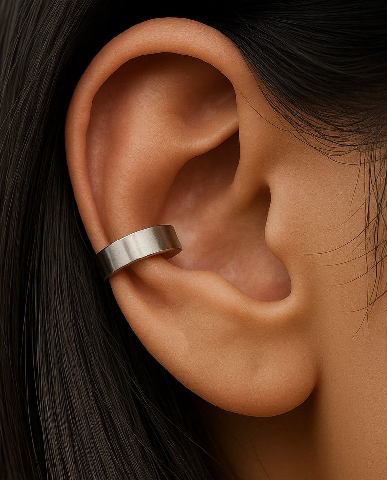Solid ear cuff Gold/Silver