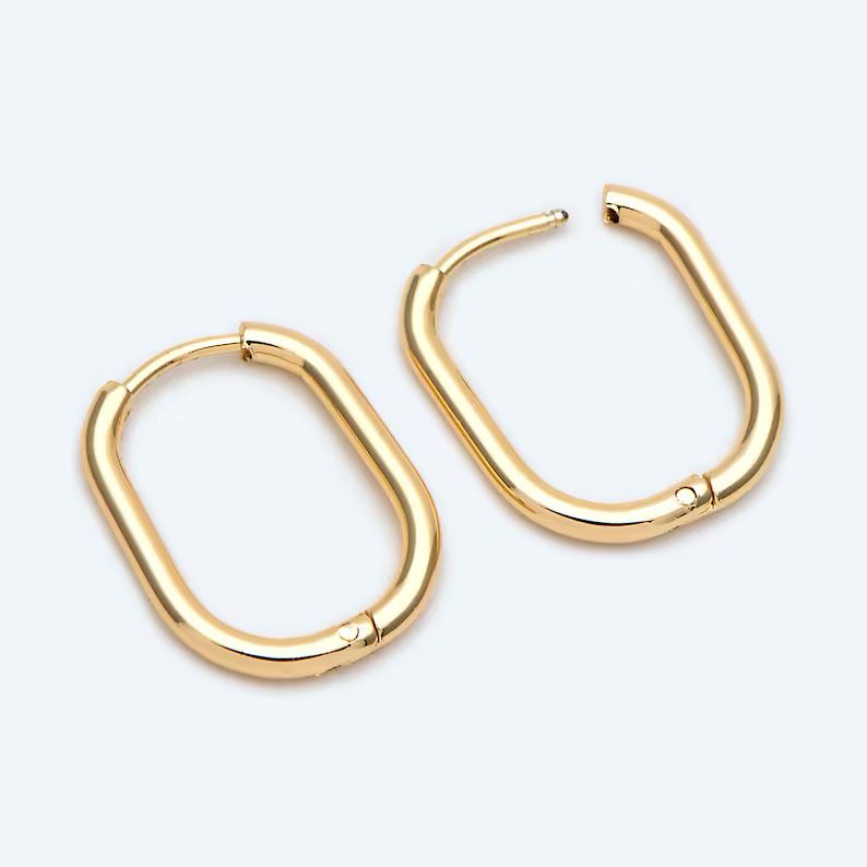Oval gold hoops