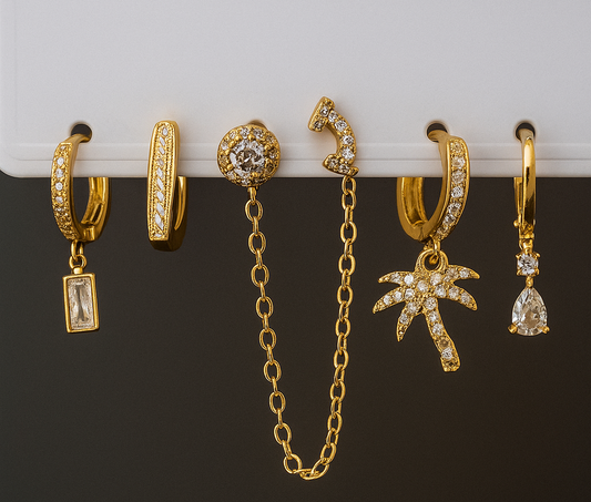 Gold earrings set