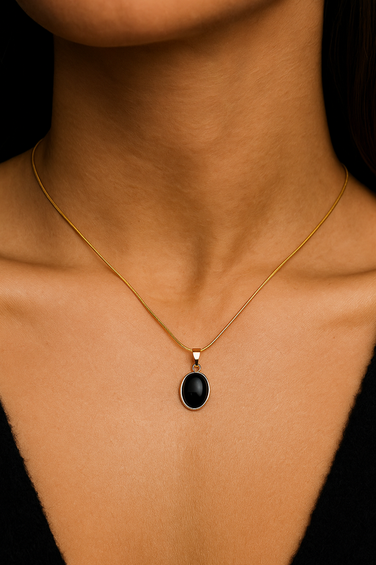Black oval neclace