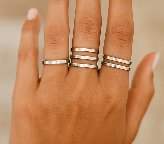 Silver rings set