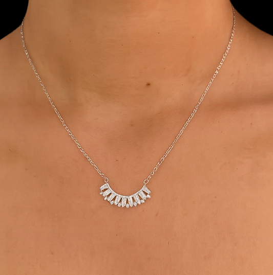 Diamond curve necklace