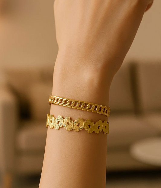 Gold butterflies bracelets set