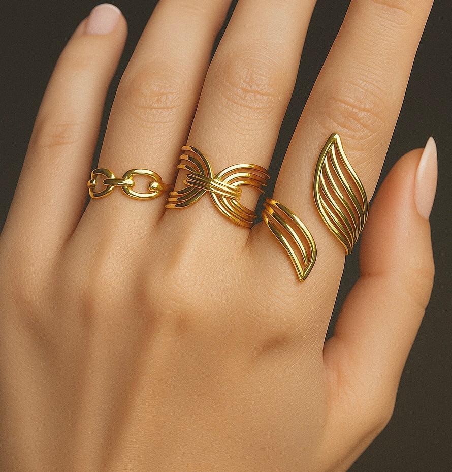 Gold rings set