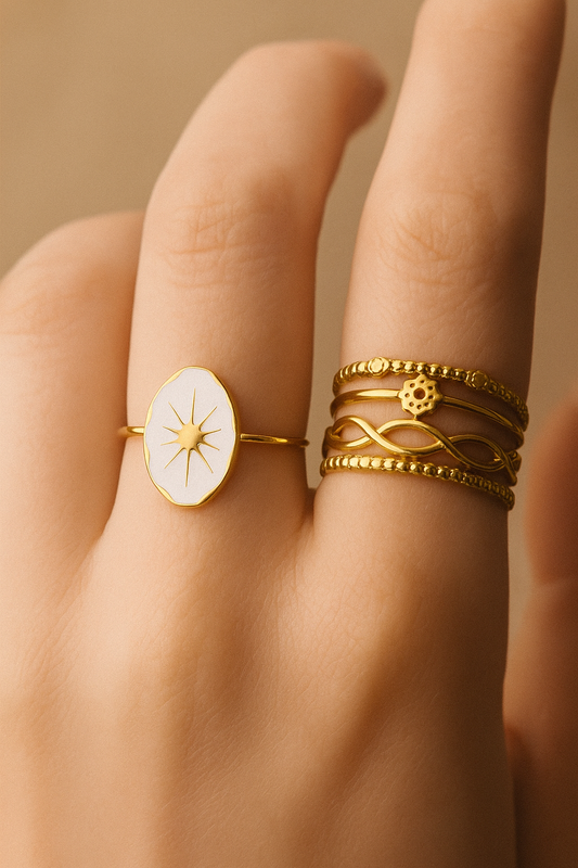 White and gold rings set