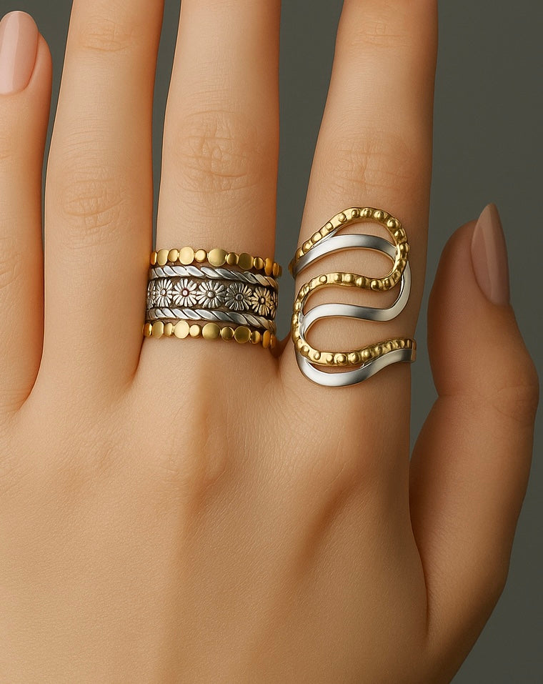 Mixed metal rings set