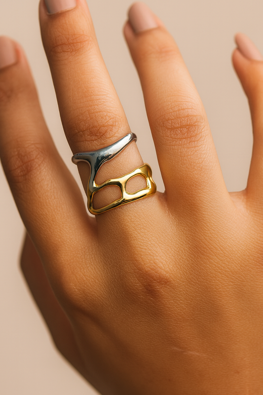 Mixed metal hollow ring