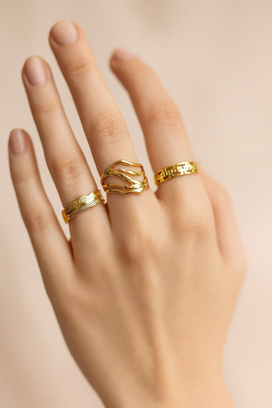 Gold rings set