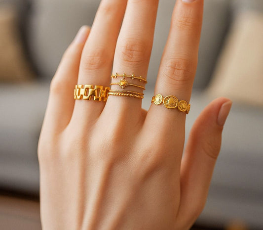 Gold rings set