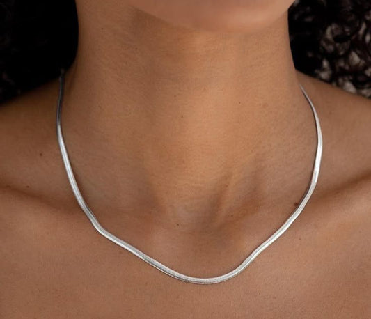 Silver herringbone necklace